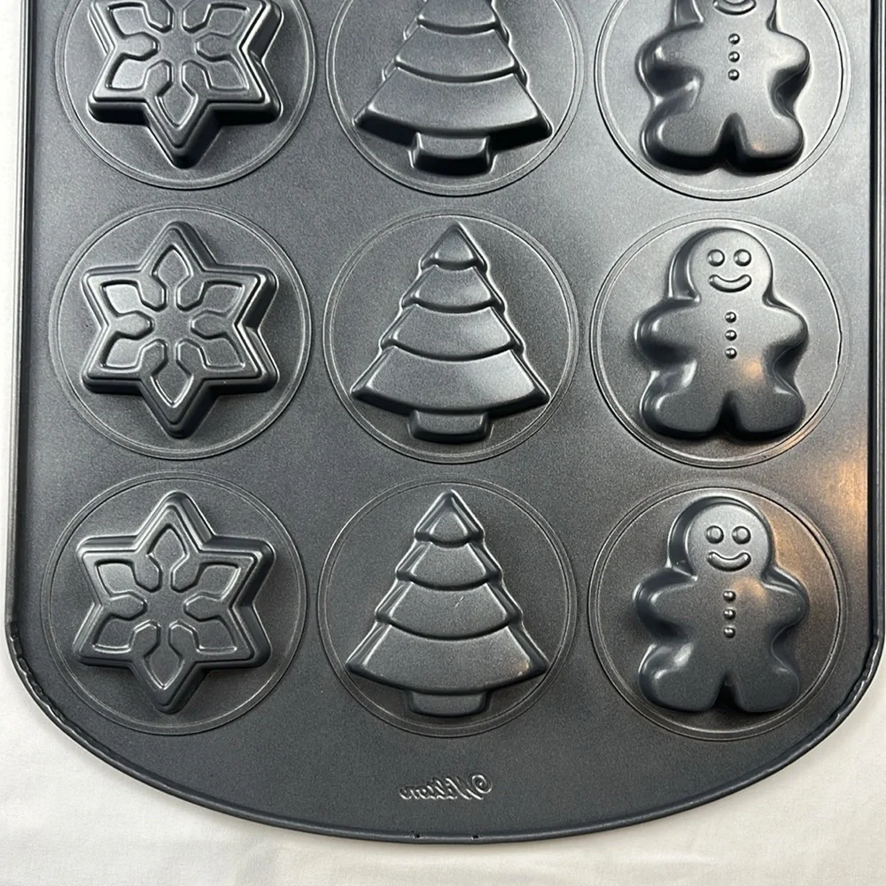 Wilson Preformed Cookie Bakeware - Christmas - Winter - Gingerbread, Tree, Star - Picture 10 of 14